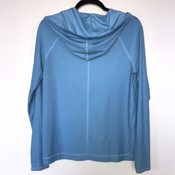 Women’s Eddie Bauer Blue Hooded Long Sleeve Shirt W/ Thumb Holes Size Small - Picture 3 of 5
